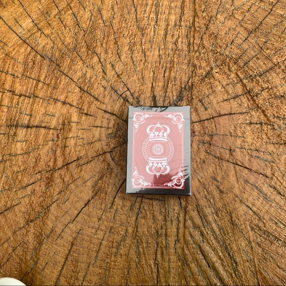 Crown Red v1 Playing Cards - Picture 3 of 4